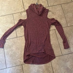 Mauve shoulder cut out long sleeve
